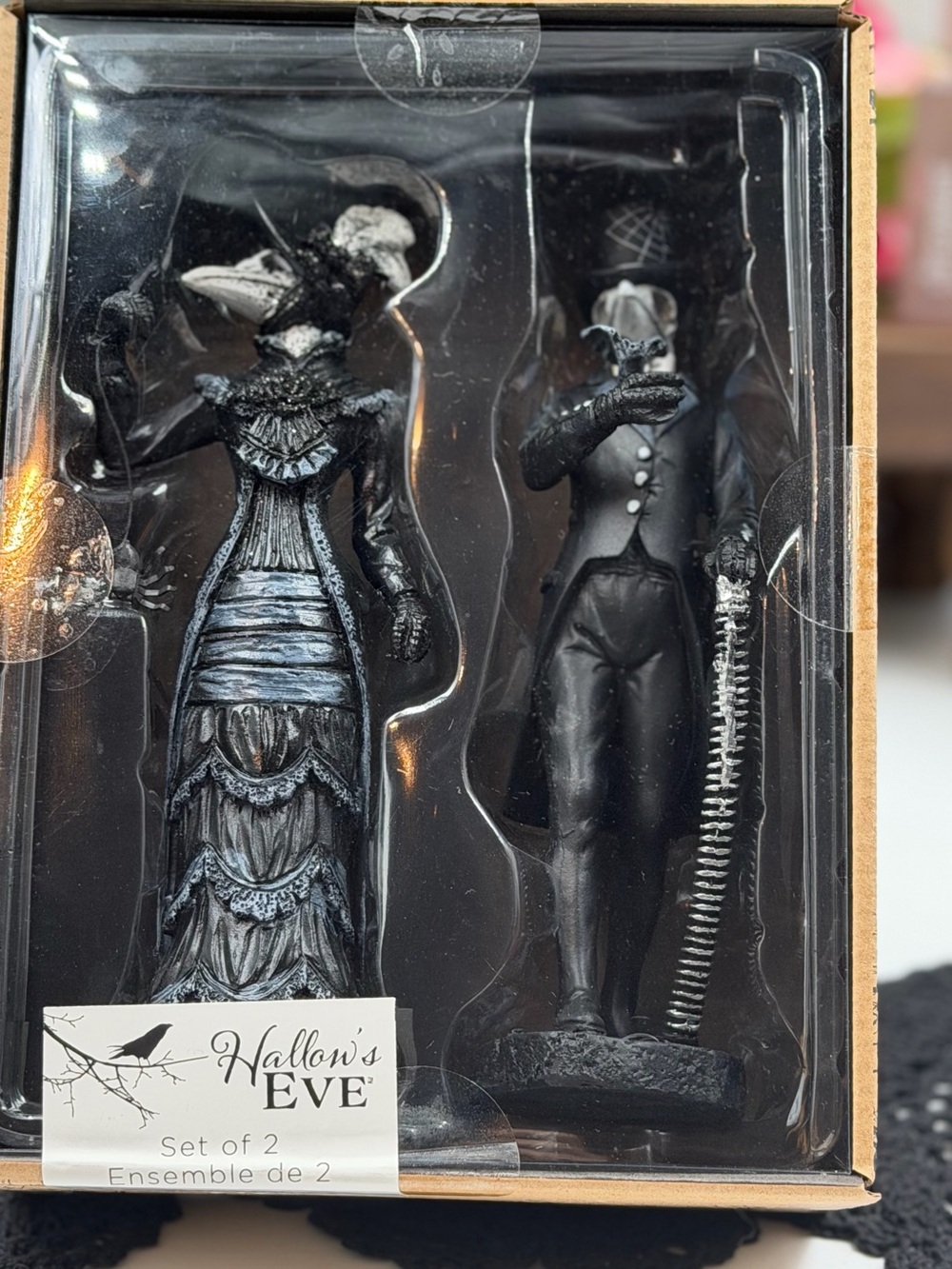 Hallow’s Eve Gothic Victorian Raven Skeleton Couple Figurines